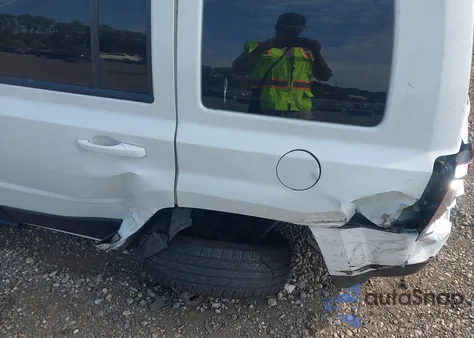 2016 Jeep Patriot High Altitude Edition z USA, uszkodzony, nr VIN 1C4NJRFB9GD724949